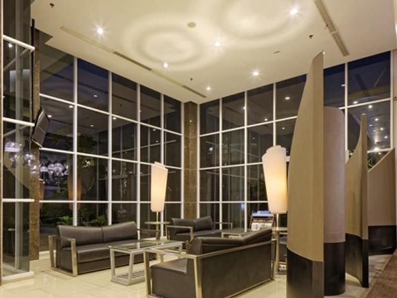 Howard Johnson By Wyndham Pekalongan Exterior foto
